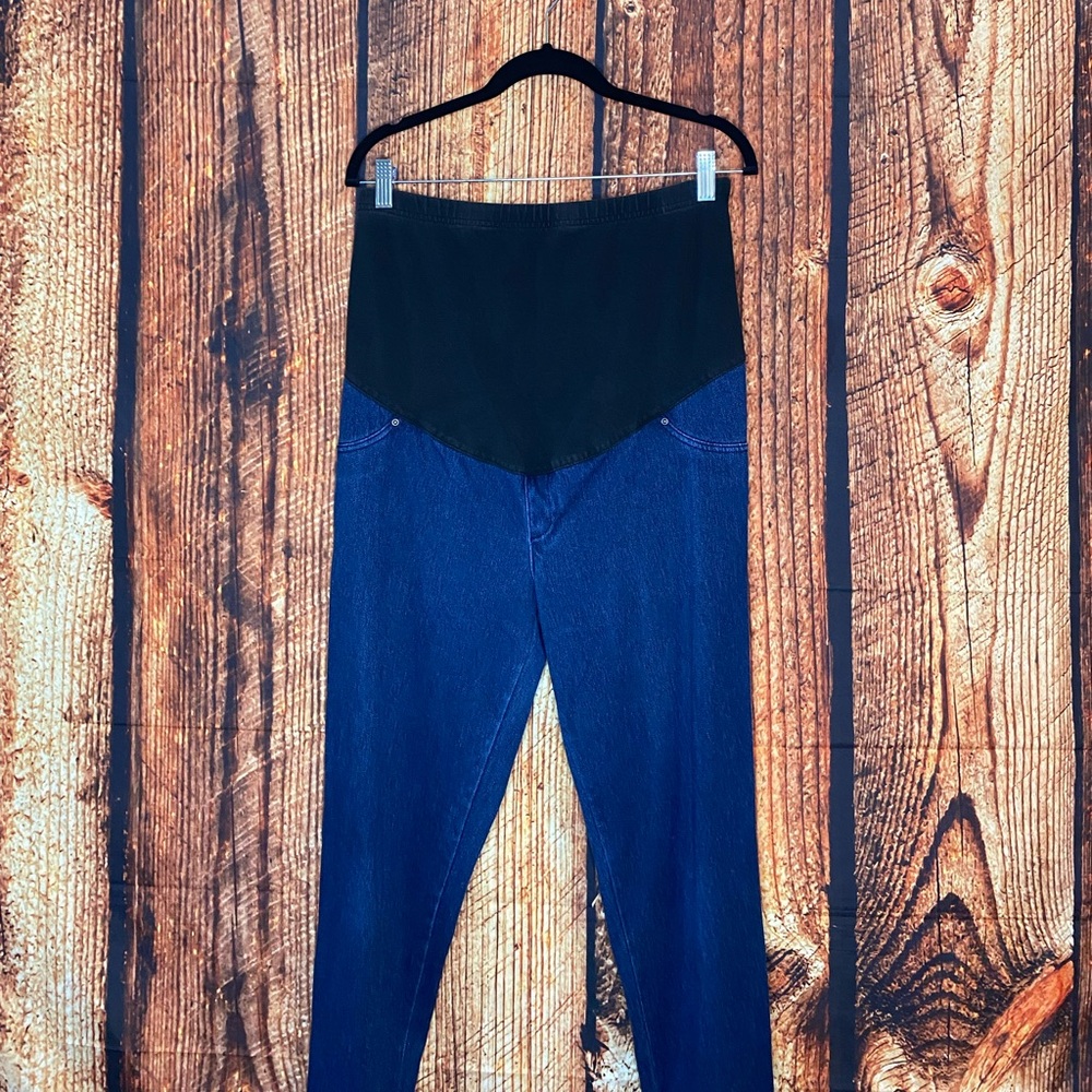 Time and Tru Maternity Jeans 👖